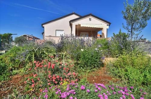 Kuća za odmor Diana (Kuca za odmor Diana) in Kukljica