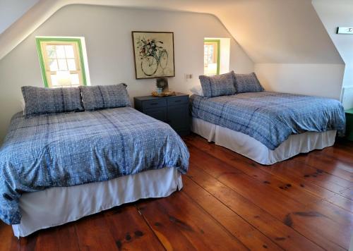 Downingtown Manor - 1900s Farmhouse with Creek Views Downingtown Manor - 1900s Farmhouse with Creek Views