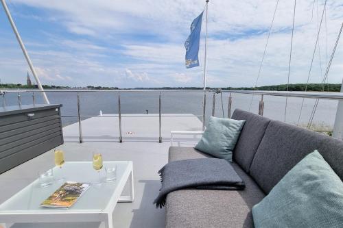 Hausboot Aava in Schleswig, Deutschland