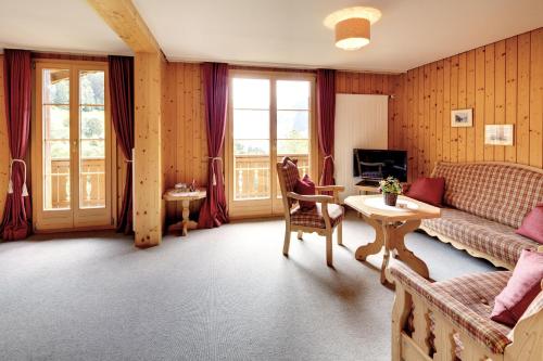 2 bedrooms, 3 beds