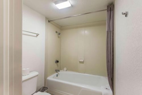 Motel 6 Hemet, CA – Hemet, CA