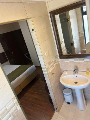 Rozana Hotel Room Type - Deluxe Double Room