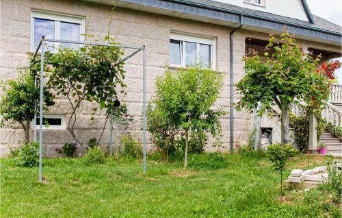 4 Bedroom Awesome Home In Chantada