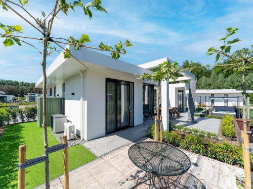 Holiday Home in Harderwijk with Private Jacuzzi in Harderwijk