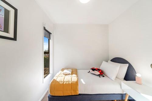 Five-Bedroom House image 8