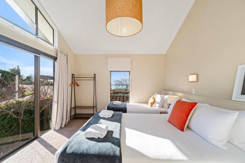 Five-Bedroom House image 7