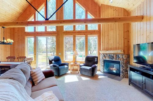 Eagle Crest Retreat - Chalet - Redmond