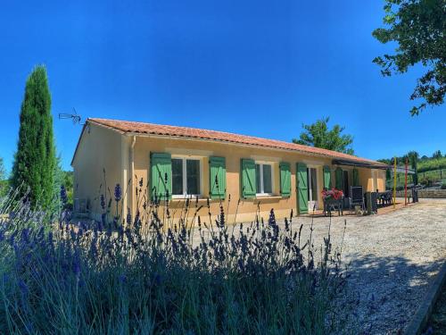 Gîte Neuvic, 4 pièces, 5 personnes - FR-1-616-110 - Location saisonnière - Neuvic