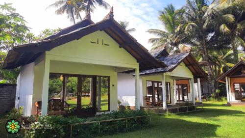 สวน, ซันเซ็ต สปริงส์ บีช รีทรีต (Sunset Springs Beach Retreat) in กังกา