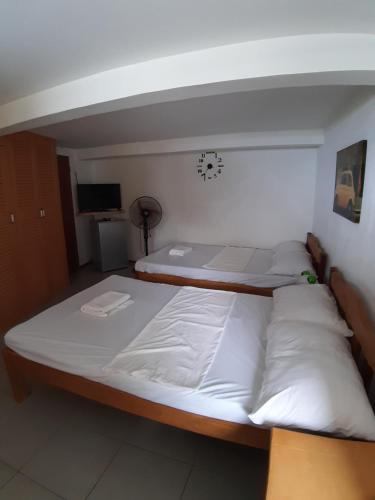 Guestroom, Seaview Hill Apartelle in Dalaguete