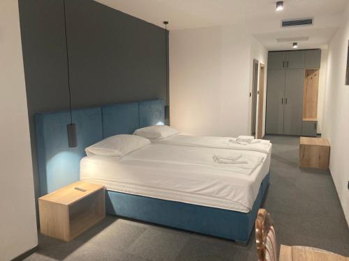 Hotel Millenium deluxe Room Type - Deluxe Double Room with Balcony