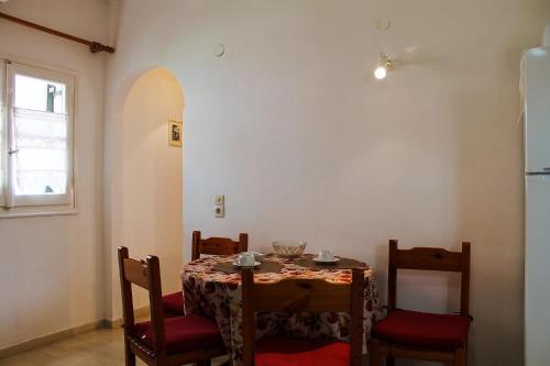 Clios House - image 2
