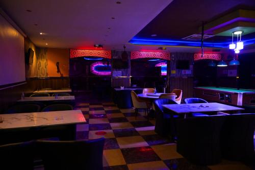 Bar/lounge, Abjad Crown Hotel in Dubai