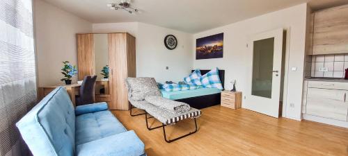 Ruhige Wohnung im . Private Parkplatz ,Balkon ,Netflix in Westliche Aussenstadt