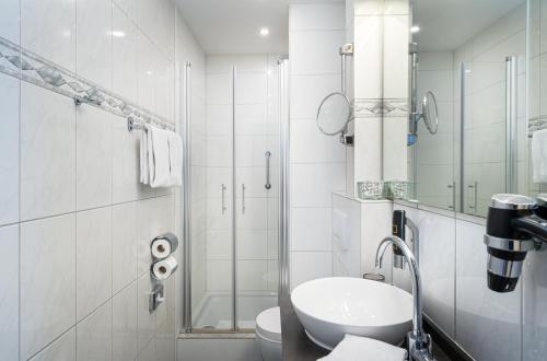 Arthotel ANA Liberty Trademark Collection by Wyndham - image 2