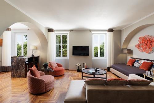 LISTONS Central Suites