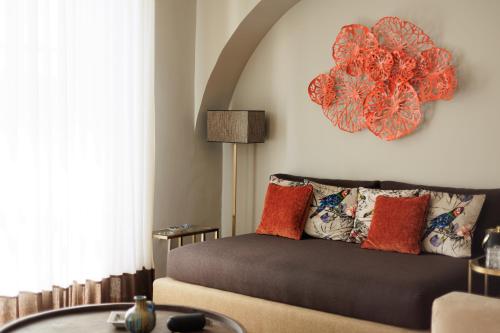 LISTONS Central Suites