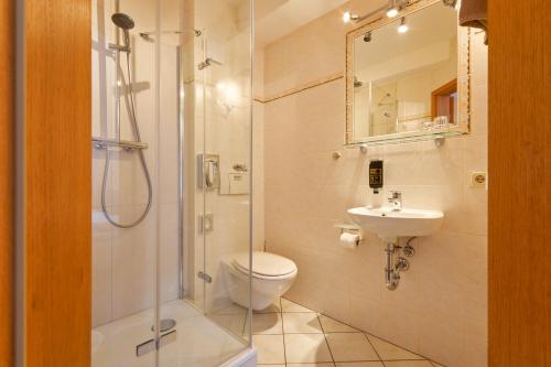 Double Room image 2