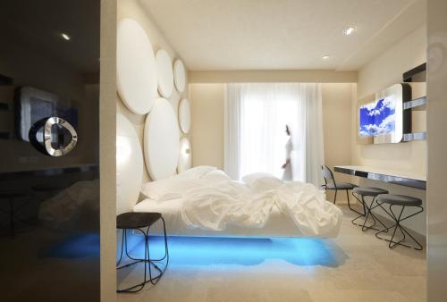 Executive Suite image 2