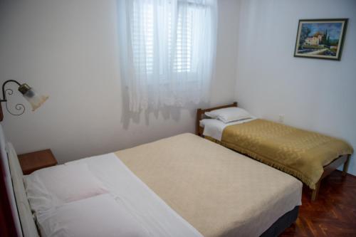 One-Bedroom Apartment image 5