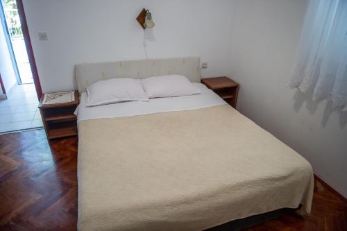 Apartments Zdravko - image 13