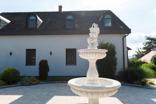 Katzer Villa - image 11