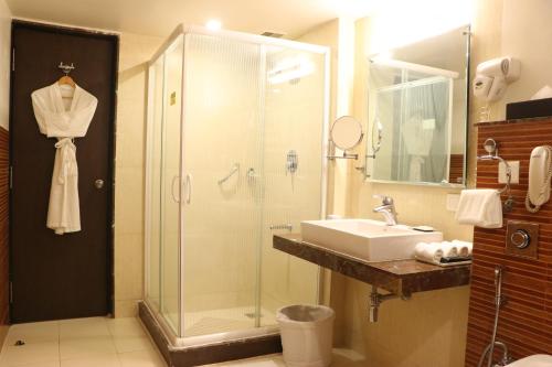 Executive Suite image 2