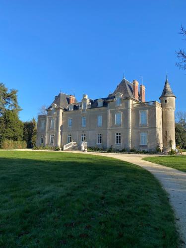 Château de St-Fulgent, gîte Le Parc - Location saisonnière - Saint-Fulgent
