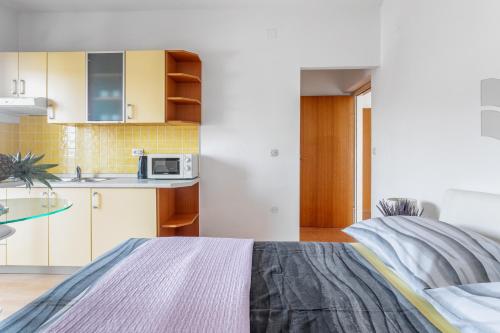 Apartments Dobrila - image 7