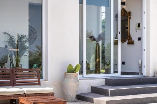 ทัศนียภาพภายนอกโรงแรม, Eremita Villa Sicily in ชีชิราตา