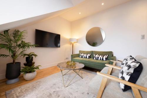 JOIVY Luxury Flat near Edinburgh Castle, Edinburgh (photo 9)