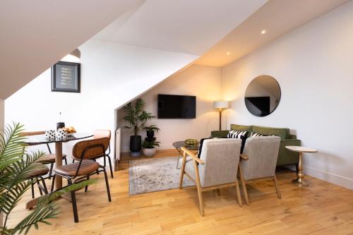 JOIVY Luxury Flat near Edinburgh Castle, Edinburgh (photo 6)