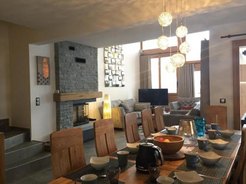 Chalet cosy acces pistes, sauna, cheminee, Wifi, parking - FR-1-344-411 in Villarencel