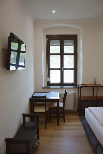 Katzer Villa - image 9