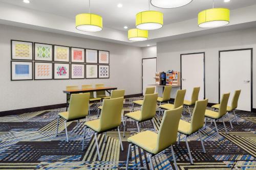 Holiday Inn Express & Suites Graham By IHG - 회의실/연회장