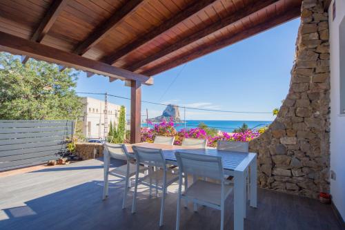 Luxury Villa with private pool and 500m from beach gîte à louer Calpe