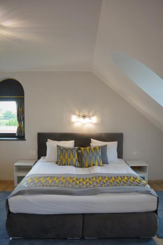 Katzer Villa - image 6