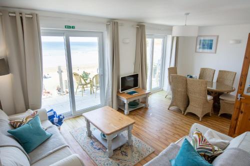 Beach, Tolcarne Beach Apartments in Newquay City Center