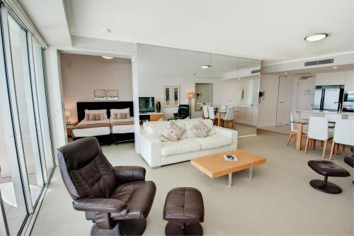 Foto - Reflections Tower Two