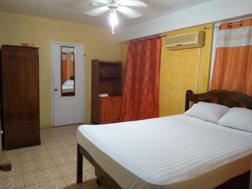 Sea World Vacation Home in Roseau