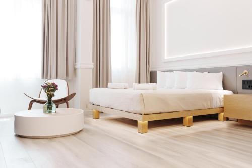 Agora Athens Suites, Atény