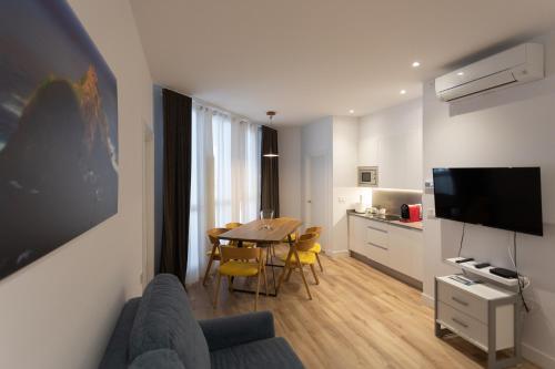 APARTAMENTOS ARRIET