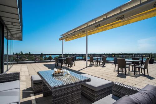 Hotel Dolphin - image 4