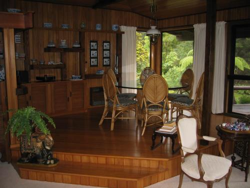 Food and beverages, Rapaura Water Gardens Boutique Accommodation in Thames