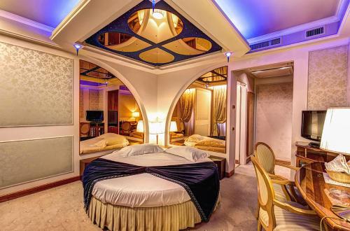 1 queen bed