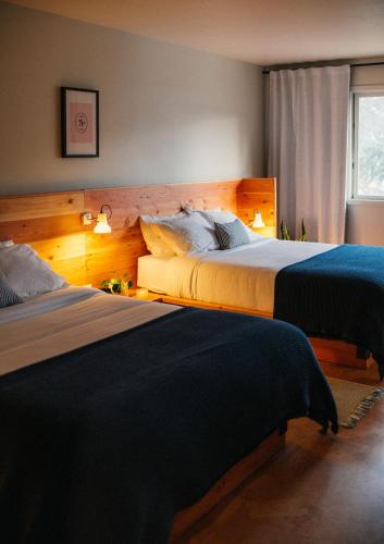 2 queen beds