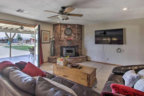 . Spacious Lancaster Family Ranch - BBQ & Patio