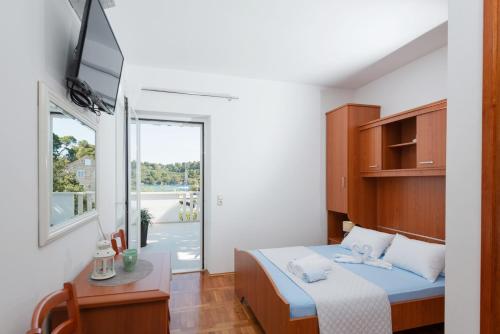  Guesthouse Sanela, Pension in Pomena