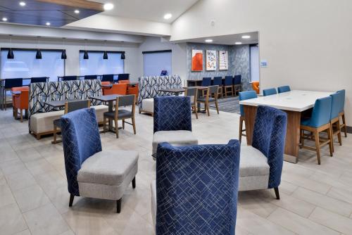 Holiday Inn Express Winston-Salem Downtown West By IHG - 식음료(F&B)