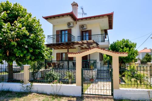 Clementine Place, private 3-bdrm House with Garden gîte à louer Macédoine-Centrale